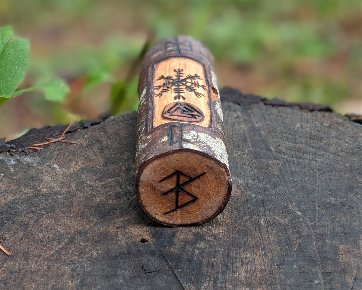 Ægishjálmr (Helm of Awe) Hand Carved Wooden Totem